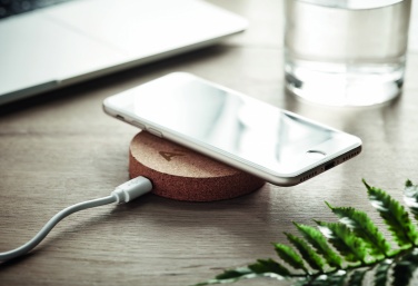 Logotrade Logogeschenke das Foto: Induktive Ladestation 10W