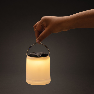 Logotrade Werbegeschenke das Foto: Limio tragbare wiederaufladbare Tischlampe aus RCS rec. ABS