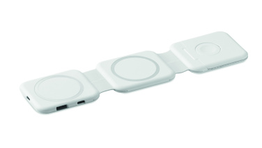 Logotrade Firmengeschenke das Foto: 3fach Ladestation