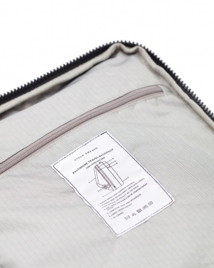 Logo trade promotional merchandise photo of: VINGA Baltimore Travel Backpack