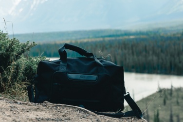 Logo trade promotional merchandise picture of: Swiss Peak AWARE™ RPET Voyager weekend bag