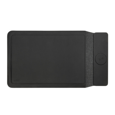 Logotrade promotional giveaway picture of: Swiss Peak 15W magnetic charging laptop sleeve 14-15,6"