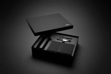 Logo trade promotional items image of: Swiss Peak RCS deluxe business gift set w/ water bottle