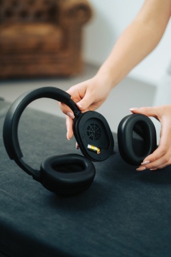 Logotrade meene foto: Irvine RCS taaskasutatud ja parandatavad ANC juhtmevabad kõrvaklapid