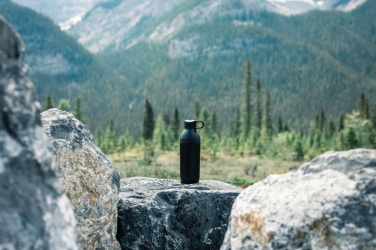 Logo trade reklaamkingitused foto: Flow RCS taaskasutatud roostevabast terasest vaakumpudel