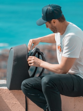 Logotrade firmakingitused pilt: Bobby Hero Väike vargusevastane seljakott