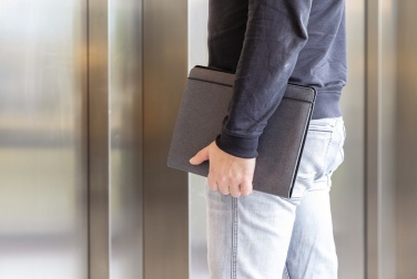 Logotrade reklaamkingituse foto: Taaskasutatud nahast A4 portfell