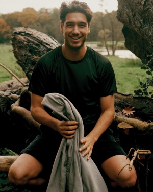 Logotrade ärikingituse foto: Iqoniq Tikal taaskasutatud polüestrist kiiresti kuivav spordisärk