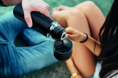 Logotrade reklaamtooted pilt: Kaheseinaline pudeli ja tassi komplekt