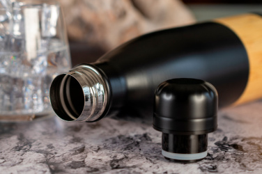 Logotrade ärikingid pilt: Roostevabast terasest pudel KOBE 750 ml