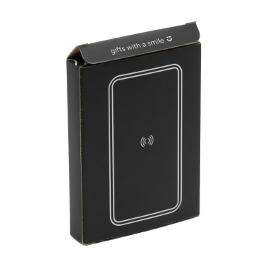 Logotrade ärikingi foto: Boru Bamboo RCS taaskasutatud ABS Powerbanki juhtmeta laadija