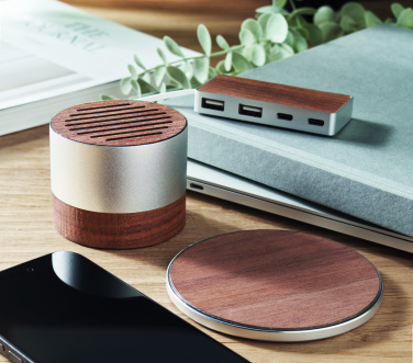 Logo trade meene pilt: SOUNEUZ taaskasutatud alumiiniumist kõlar