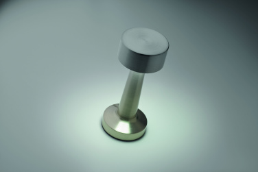 Logo trade ärikingi pilt: HIERLUZ laetav rauast laualamp