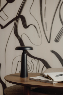 Logo trade meened foto: VINGA Avery RCS laualamp