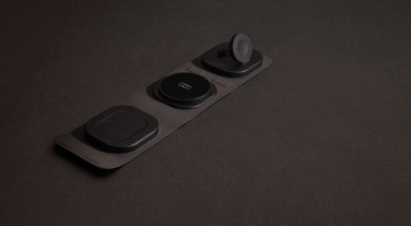 Logo trade mainoslahjat ja liikelahjat kuva: Swiss Peak RCS rplastic 3-in-1 langaton 15W matkalaturi