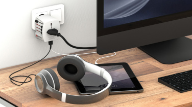 Logo trade mainoslahjat tuotekuva: SKROSS World Travel MUV 2-napainen USB A ja C adapteri