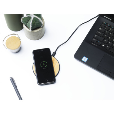 Logotrade liikelahjat kuva: Bamboo 10W Wireless Charger langaton pikalaturi
