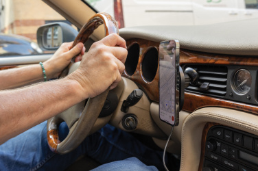 Logo trade mainoslahja ja liikelahja tuotekuva: PowerCruze RCS, 15 W magneettinen auton latausteline