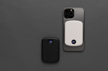 Logotrade reklaminės dovanos nuotrauka: MagBoost RCS perdirbto plastiko 5000 mah magnetinis maitinimo blokas