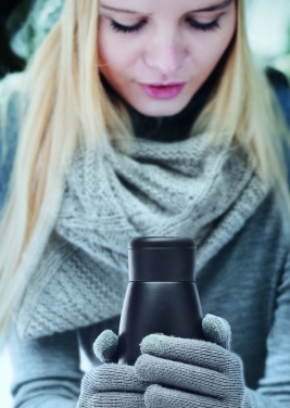 Logotrade dāvanas foto: Karsti vēsa dubultsienu pudele