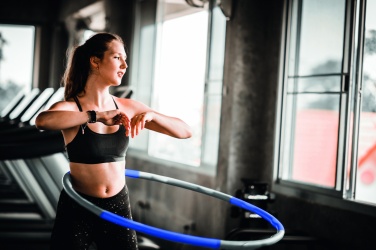 Logotrade korporatīvās dāvanas foto: Hula stīpa RPET maisiņā