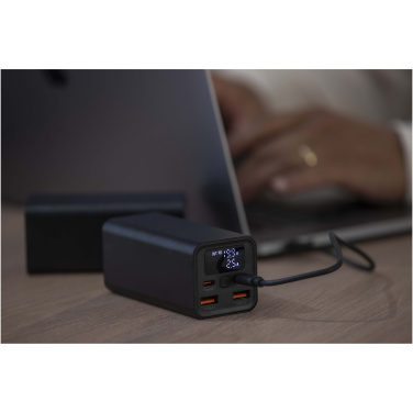 Logotrade ziemassvētku dāvanas foto: Acamar 20.000 mAh 70W pārstrādāta alumīnija klēpjdatora pārnēsājamais akumulators