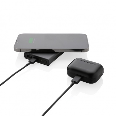 Лого трейд бизнес-подарки фото: Terra RCS переработанный алюминиевый внешний аккумулятор емкостью 5000 мАч, беспроводной, 5 Вт