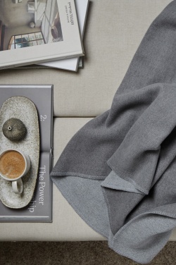 Логотрейд pекламные продукты картинка: Одеяло VINGA Moulton GRS RPET