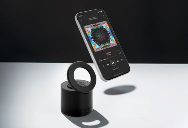 Лого трейд pекламные подарки фото: Динамик Magpulse RCS из переработанного пластика мощностью 3 Вт с магнитным держателем