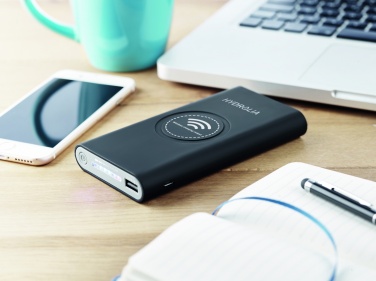 Logotrade presentreklam bild: Trådlös power bank med typ C