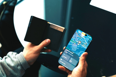 Logotrade kampanjprodukter bild: Seekcard RCS polyester kortplånbok, kan spåras världen runt