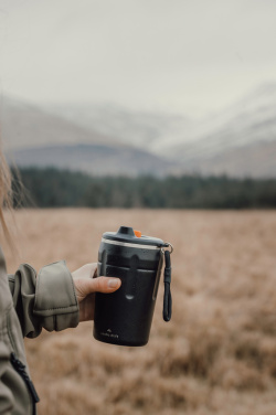 Logotrade reklamprodukter bild: Nordic Drift Trail RCS låsbar och läckagesäkra kaffemugg 350